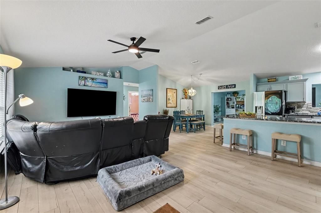 For Sale: $415,000 (4 beds, 2 baths, 2224 Square Feet)