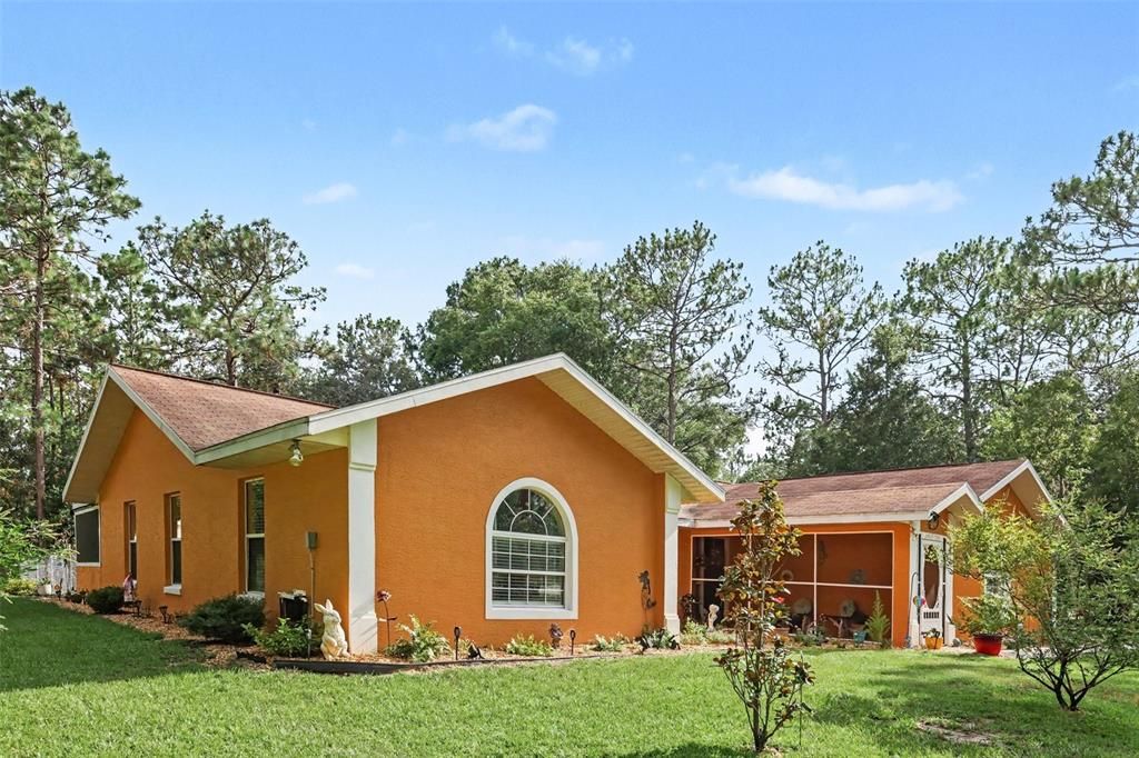 For Sale: $415,000 (4 beds, 2 baths, 2224 Square Feet)
