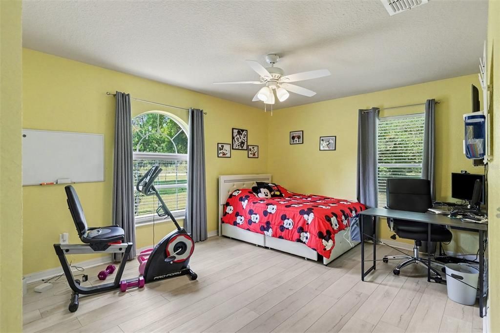 For Sale: $415,000 (4 beds, 2 baths, 2224 Square Feet)