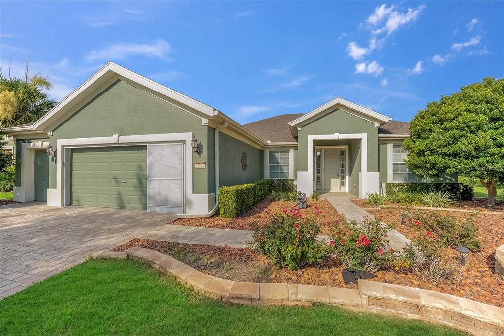 For Sale: $436,634 (3 beds, 2 baths, 1958 Square Feet)