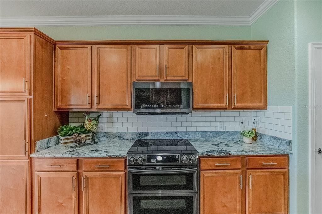 For Sale: $436,634 (3 beds, 2 baths, 1958 Square Feet)