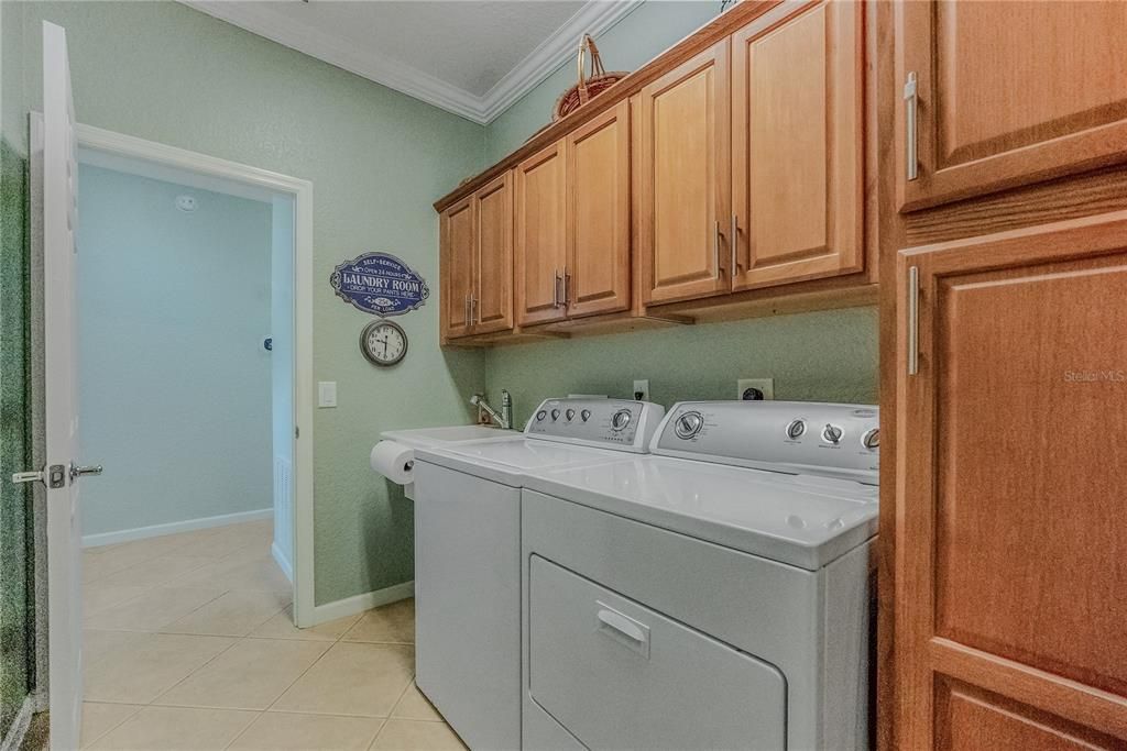 For Sale: $436,634 (3 beds, 2 baths, 1958 Square Feet)
