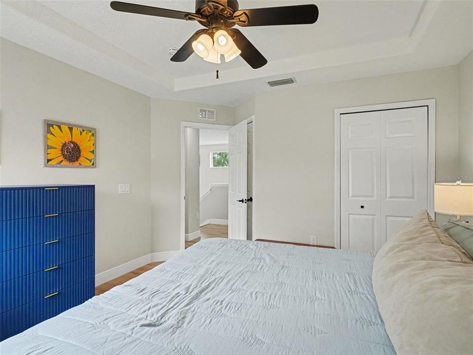 En Venta: $700,000 (4 camas, 3 baños, 2572 Pies cuadrados)