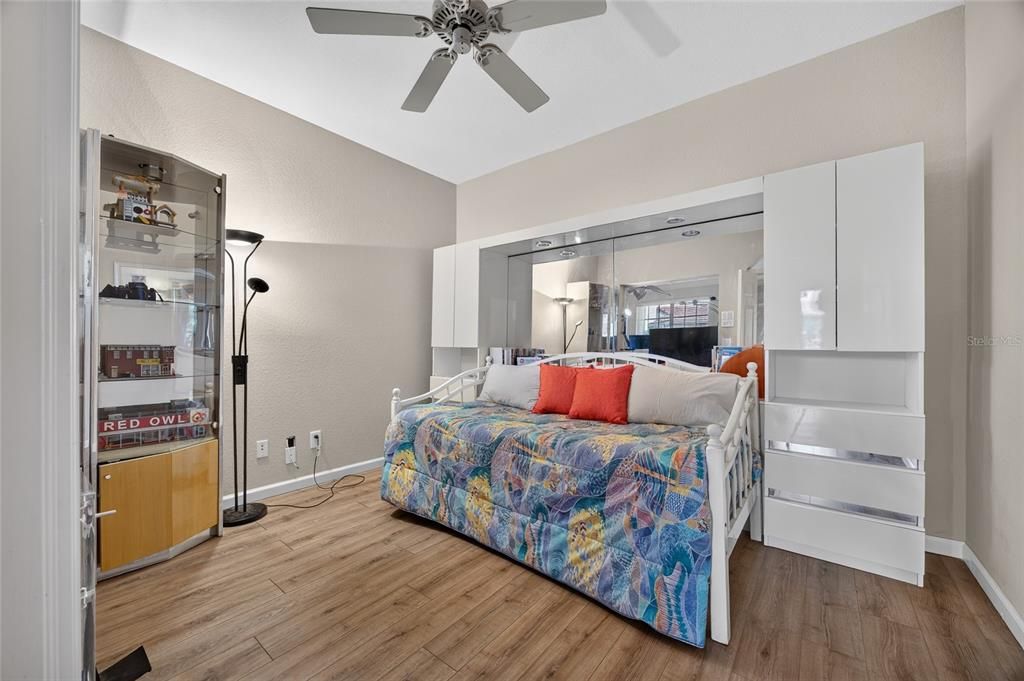 En Venta: $475,000 (2 camas, 2 baños, 1860 Pies cuadrados)