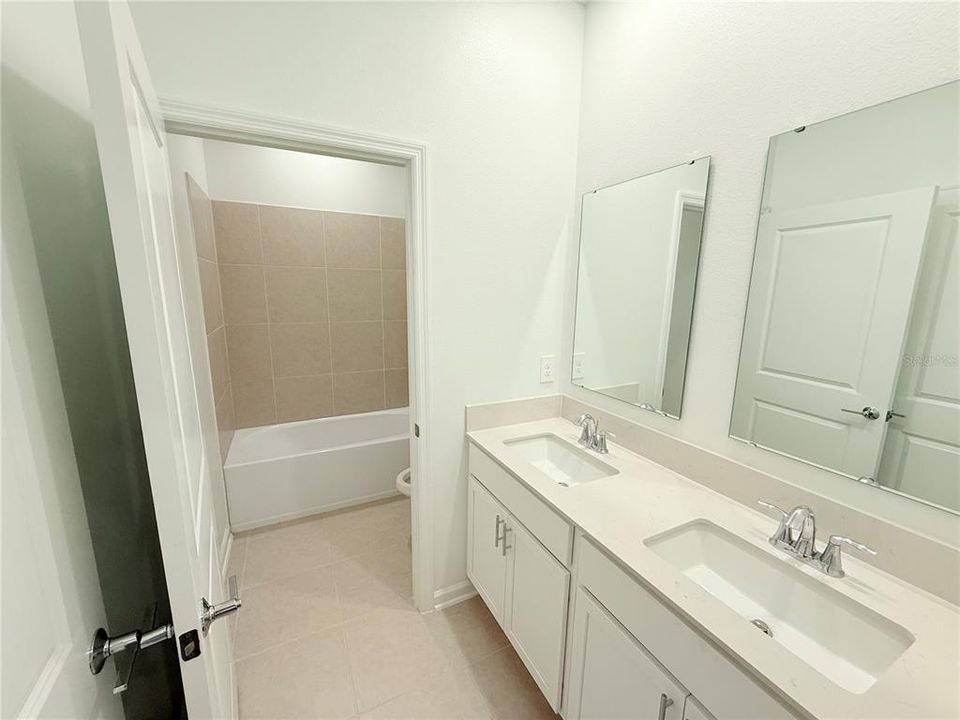 В аренду: $2,649 (4 спален, 3 ванн, 2199 Квадратных фут)