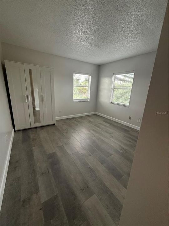 В аренду: $1,700 (2 спален, 1 ванн, 864 Квадратных фут)