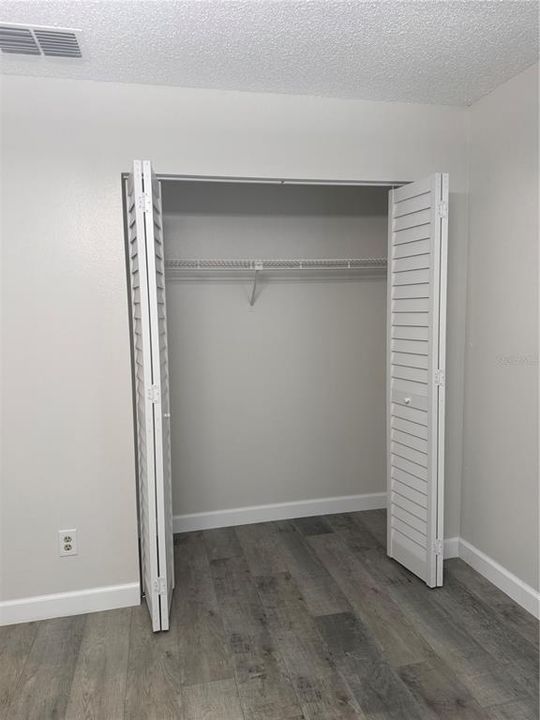 В аренду: $1,700 (2 спален, 1 ванн, 864 Квадратных фут)