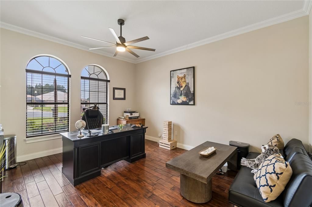 For Sale: $1,050,000 (5 beds, 4 baths, 4879 Square Feet)