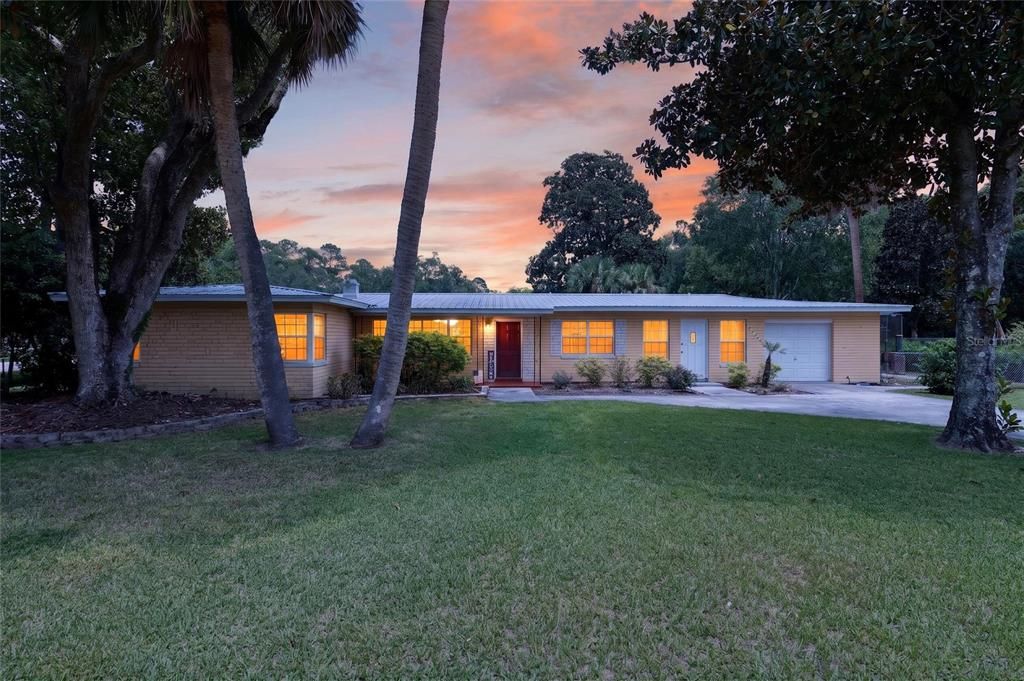 На продажу: $335,000 (4 спален, 2 ванн, 1934 Квадратных фут)