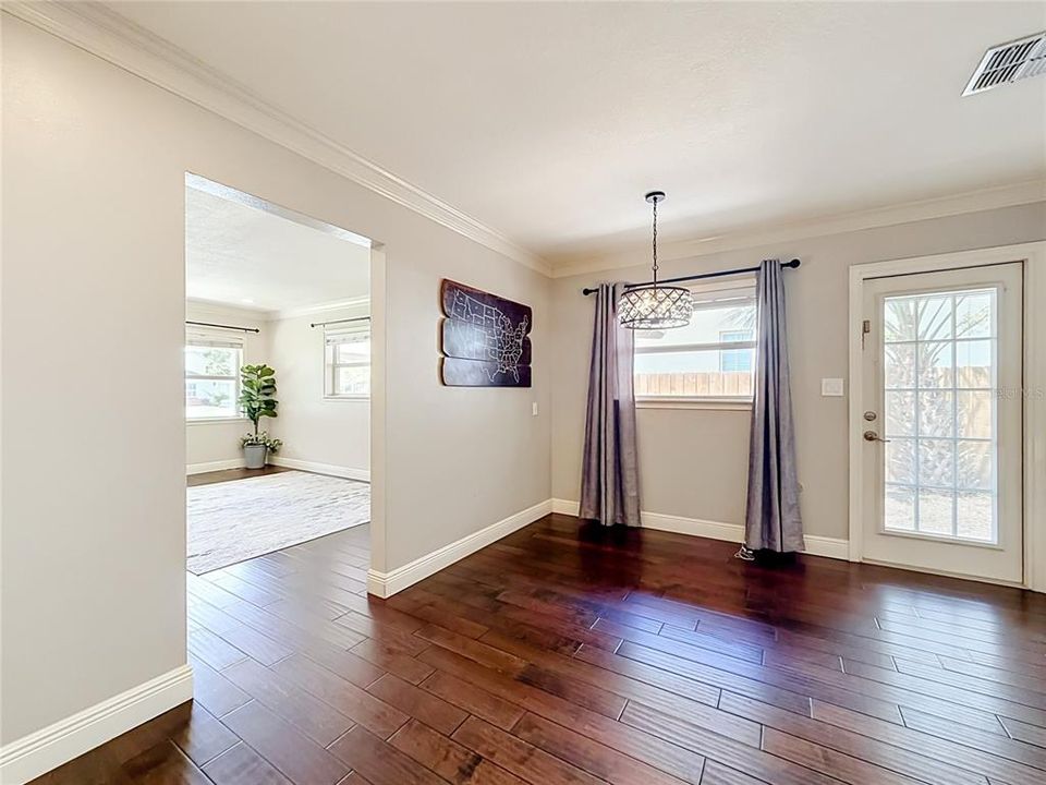Activo con contrato: $515,000 (3 camas, 2 baños, 1192 Pies cuadrados)