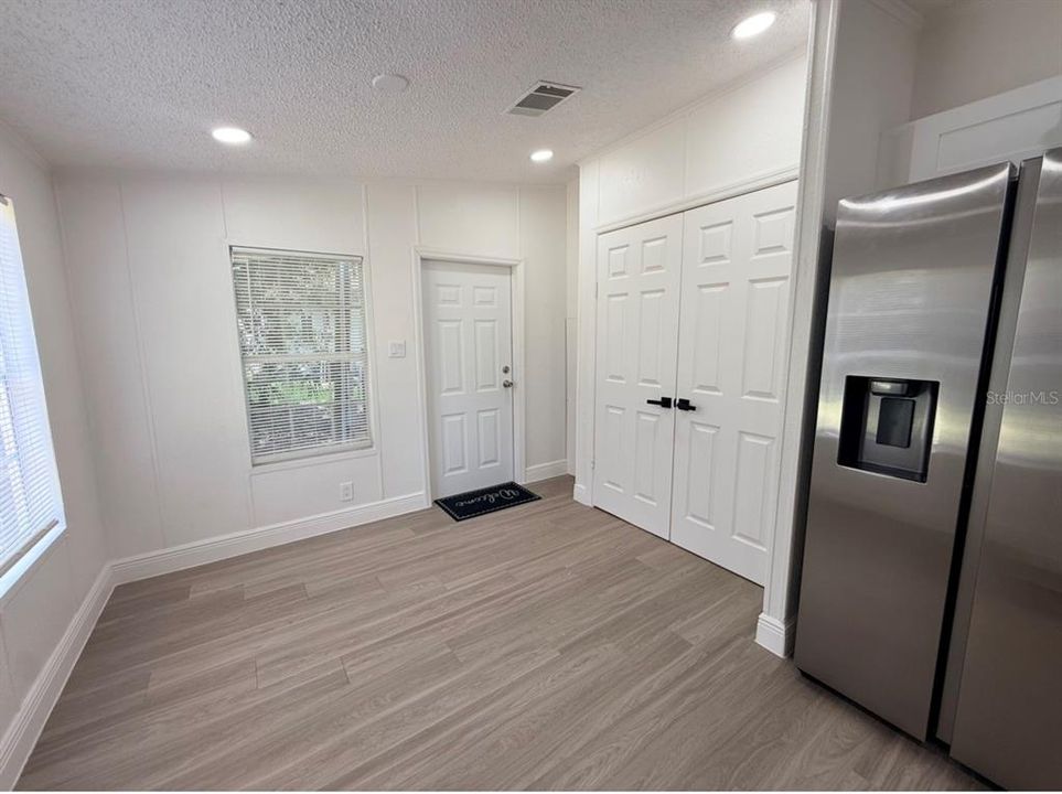 En Venta: $259,000 (3 camas, 2 baños, 1296 Pies cuadrados)