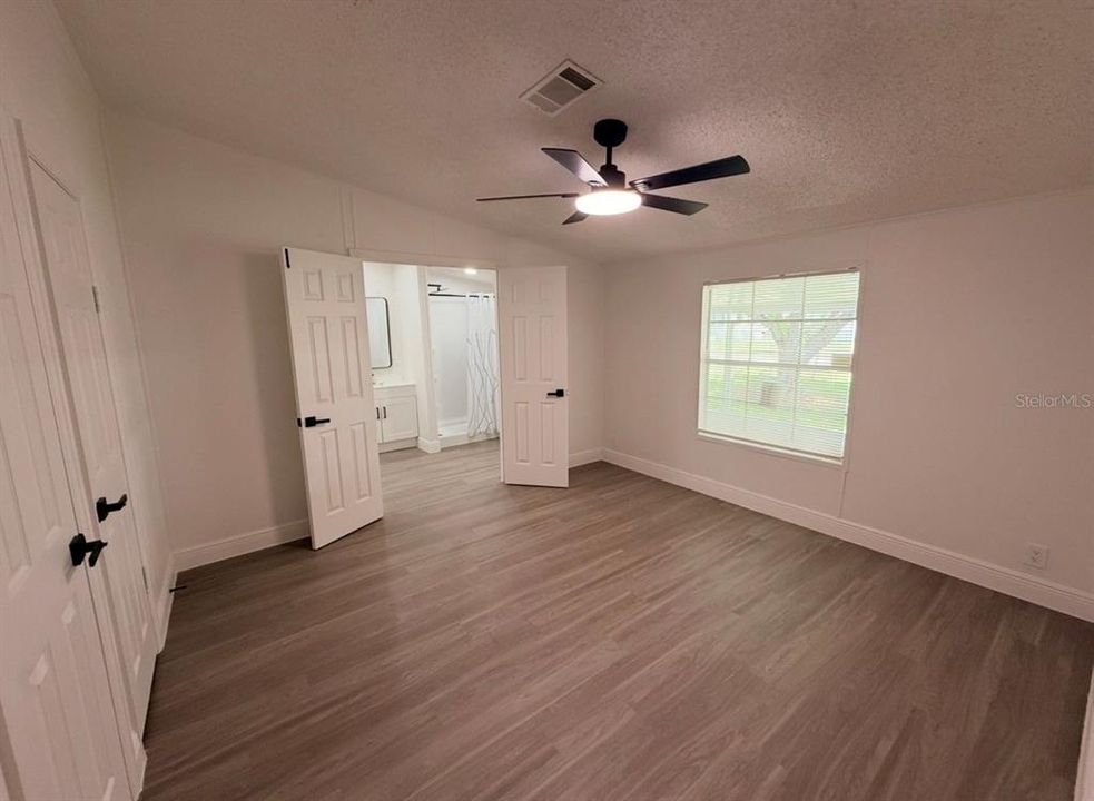 En Venta: $259,000 (3 camas, 2 baños, 1296 Pies cuadrados)
