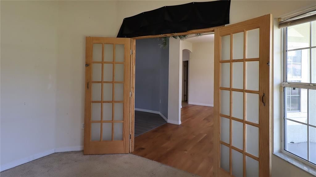 For Sale: $339,500 (4 beds, 2 baths, 2239 Square Feet)