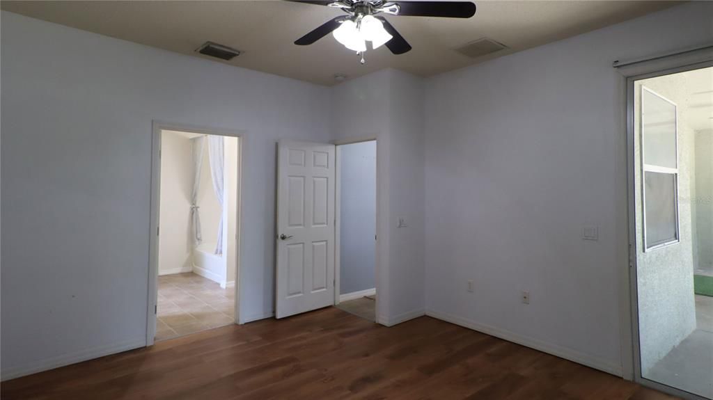 For Sale: $339,500 (4 beds, 2 baths, 2239 Square Feet)