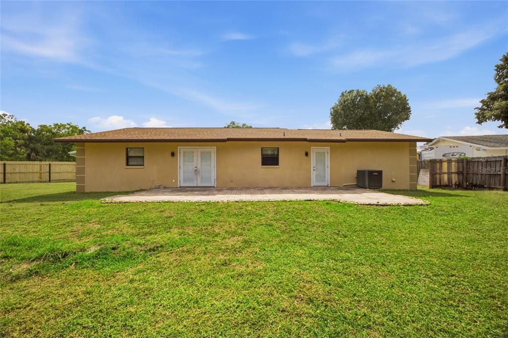 En Venta: $459,900 (3 camas, 2 baños, 1385 Pies cuadrados)