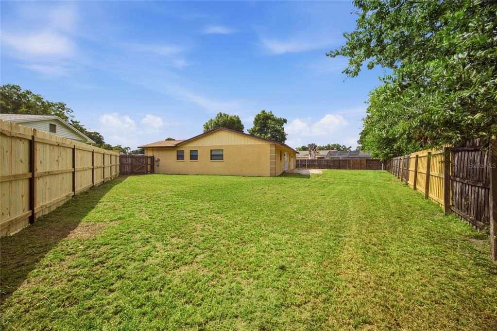 En Venta: $459,900 (3 camas, 2 baños, 1385 Pies cuadrados)