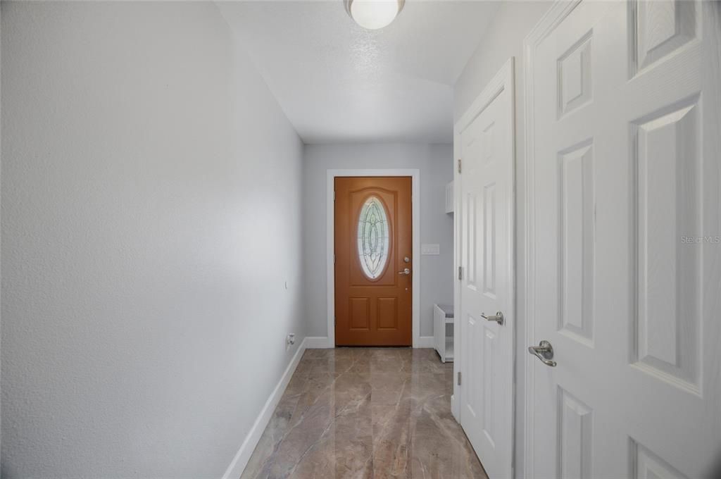 En Venta: $459,900 (3 camas, 2 baños, 1385 Pies cuadrados)