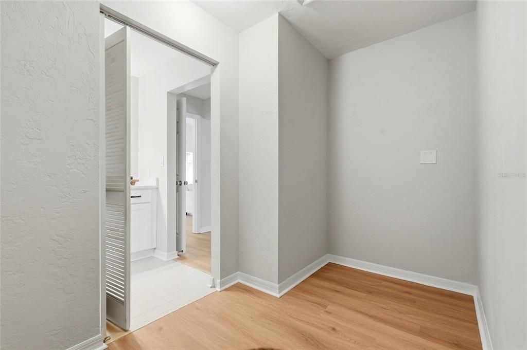 На продажу: $324,900 (3 спален, 2 ванн, 1559 Квадратных фут)