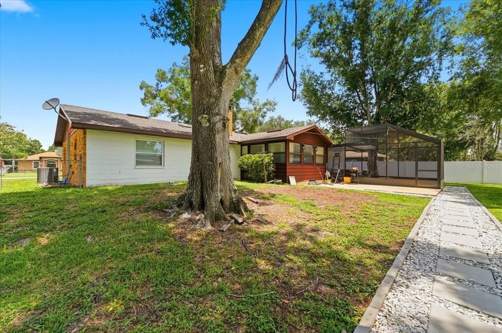 En Venta: $330,000 (3 camas, 2 baños, 1447 Pies cuadrados)
