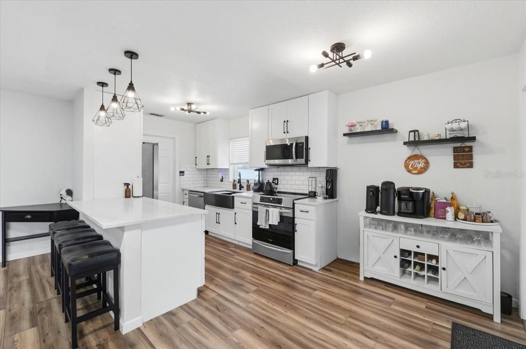En Venta: $330,000 (3 camas, 2 baños, 1447 Pies cuadrados)