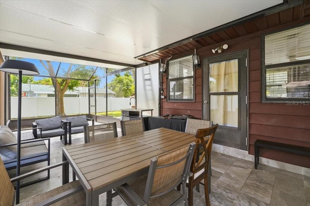 En Venta: $330,000 (3 camas, 2 baños, 1447 Pies cuadrados)