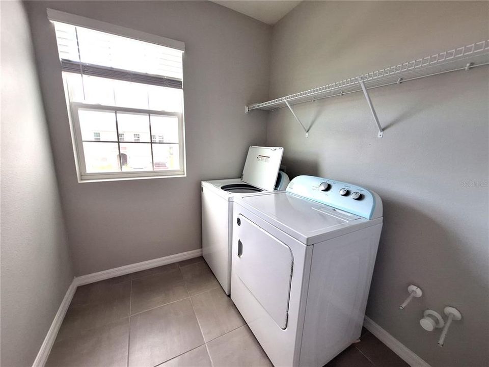 В аренду: $3,200 (4 спален, 3 ванн, 2738 Квадратных фут)