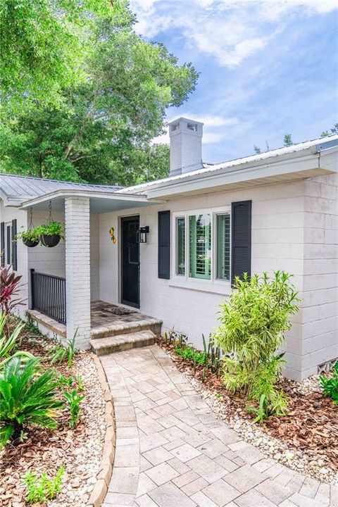 Activo con contrato: $639,900 (2 camas, 1 baños, 1119 Pies cuadrados)