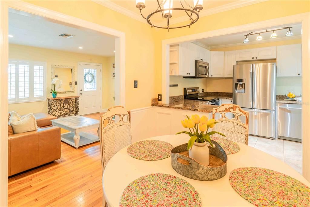 Activo con contrato: $639,900 (2 camas, 1 baños, 1119 Pies cuadrados)