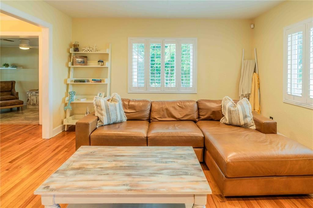 Activo con contrato: $639,900 (2 camas, 1 baños, 1119 Pies cuadrados)