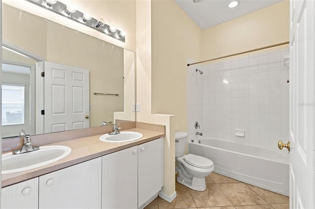 В аренду: $2,490 (3 спален, 2 ванн, 1682 Квадратных фут)