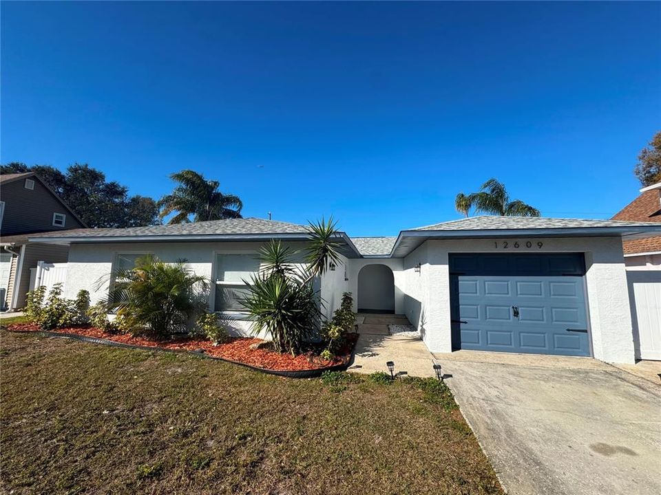 For Rent: $2,800 (3 beds, 2 baths, 1398 Square Feet)