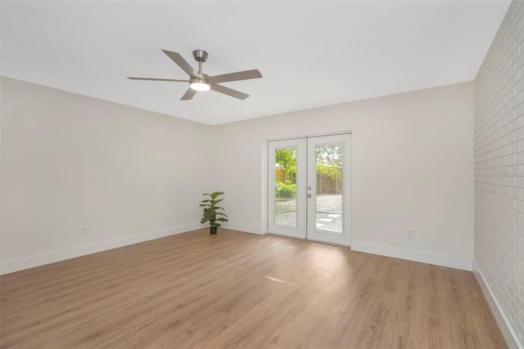 For Sale: $475,000 (4 beds, 2 baths, 1430 Square Feet)
