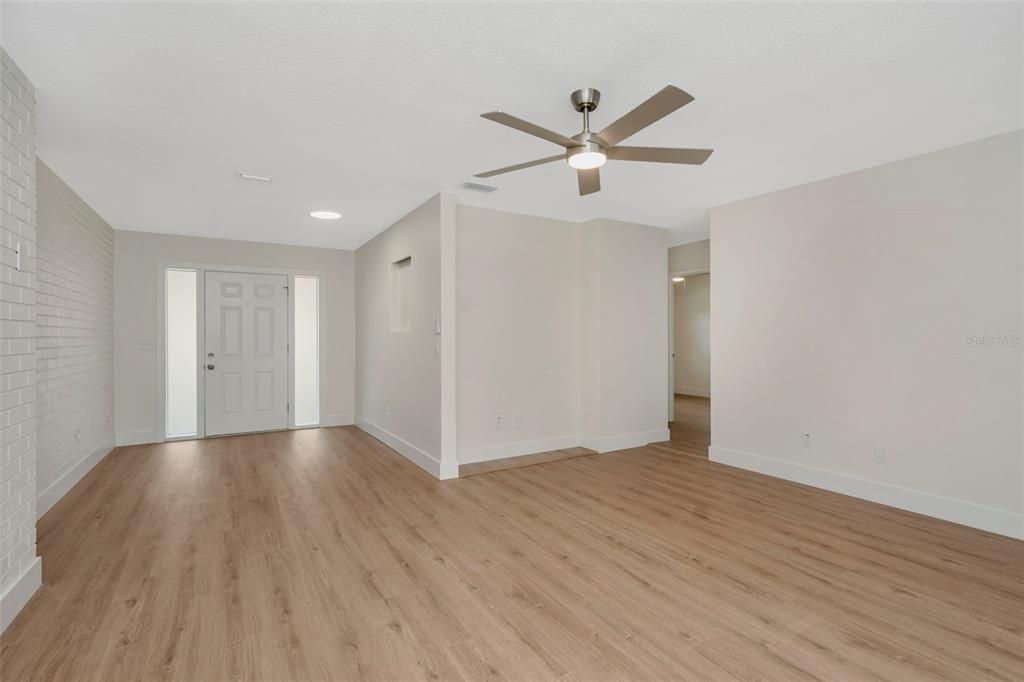 For Sale: $475,000 (4 beds, 2 baths, 1430 Square Feet)