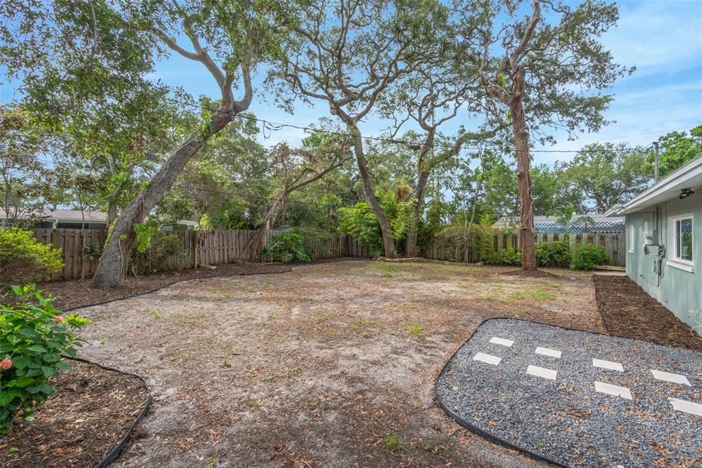 For Sale: $475,000 (4 beds, 2 baths, 1430 Square Feet)
