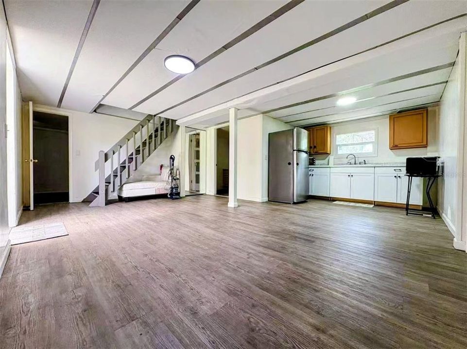 В аренду: $1,950 (2 спален, 1 ванн, 1000 Квадратных фут)