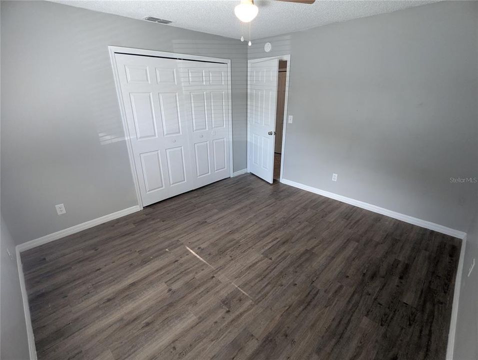 For Rent: $1,275 (2 beds, 1 baths, 841 Square Feet)
