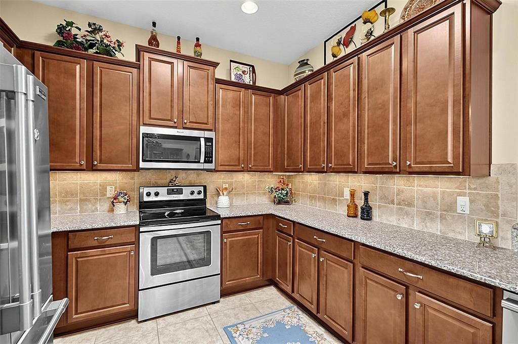 На продажу: $499,000 (4 спален, 2 ванн, 2048 Квадратных фут)