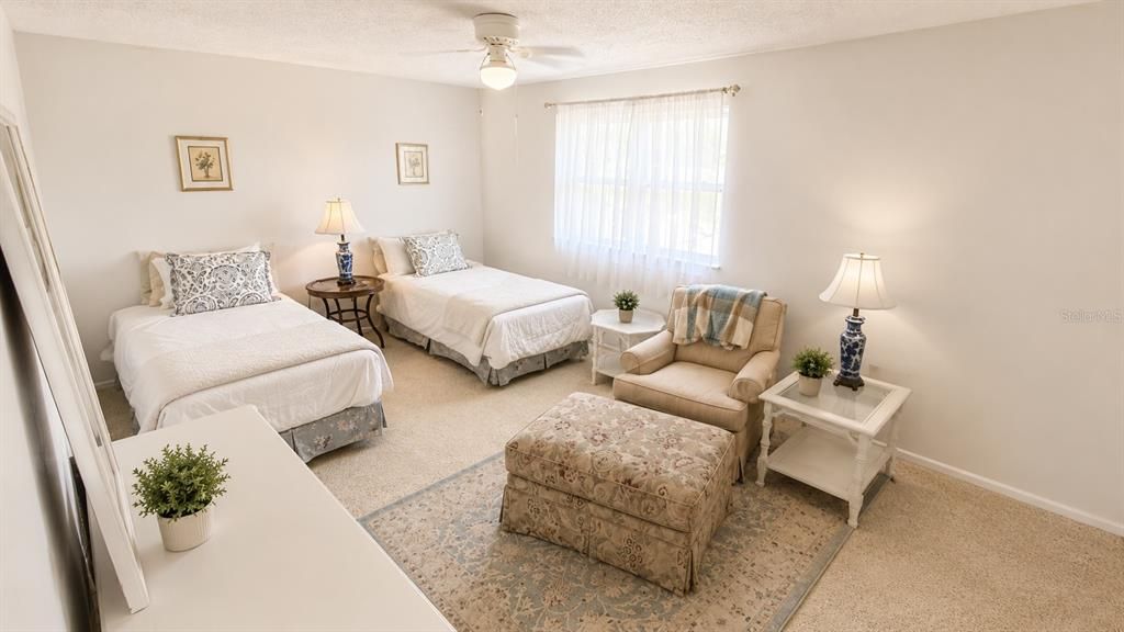 En Venta: $289,000 (2 camas, 2 baños, 1407 Pies cuadrados)