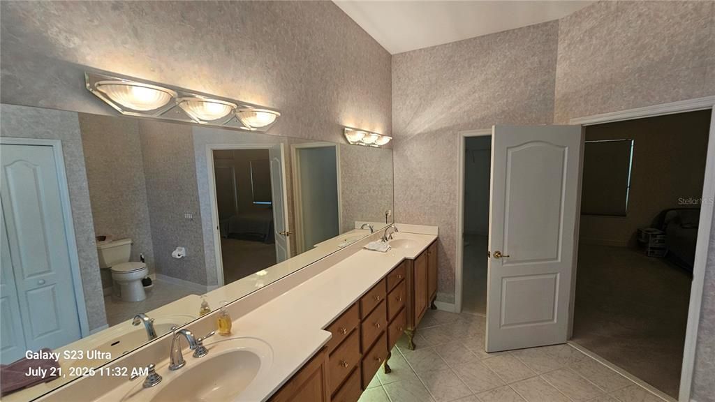 For Rent: $3,000 (4 beds, 3 baths, 2921 Square Feet)