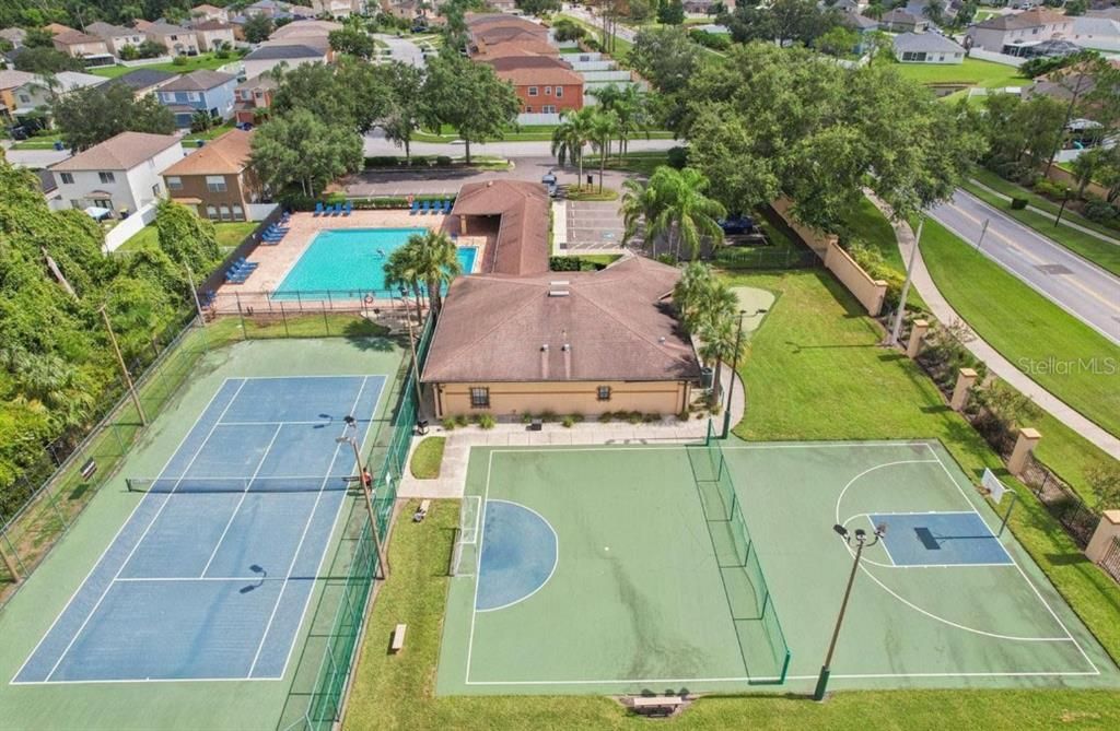 На продажу: $359,900 (4 спален, 2 ванн, 1544 Квадратных фут)