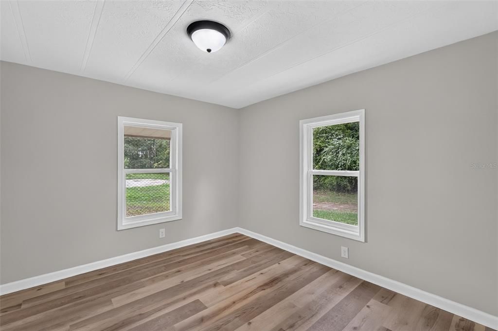 For Sale: $319,900 (4 beds, 3 baths, 1683 Square Feet)