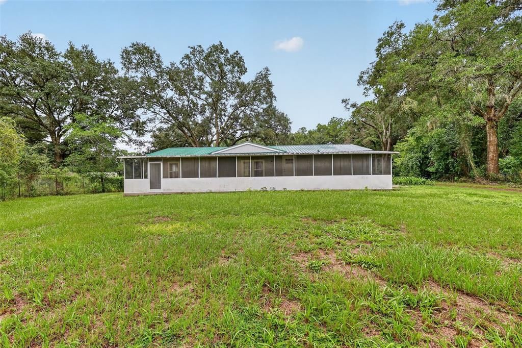 For Sale: $319,900 (4 beds, 3 baths, 1683 Square Feet)