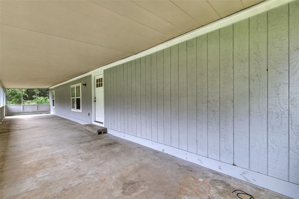 For Sale: $319,900 (4 beds, 3 baths, 1683 Square Feet)
