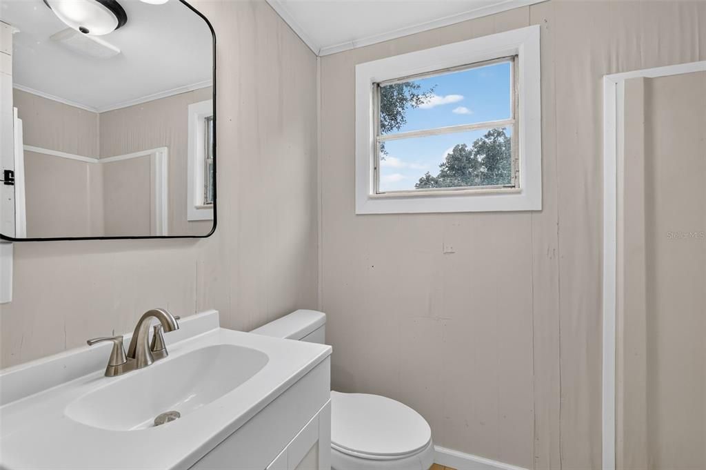 For Sale: $319,900 (4 beds, 3 baths, 1683 Square Feet)