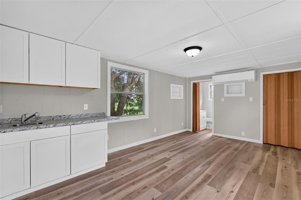 For Sale: $319,900 (4 beds, 3 baths, 1683 Square Feet)
