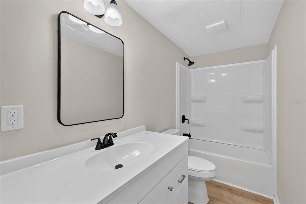 For Sale: $319,900 (4 beds, 3 baths, 1683 Square Feet)