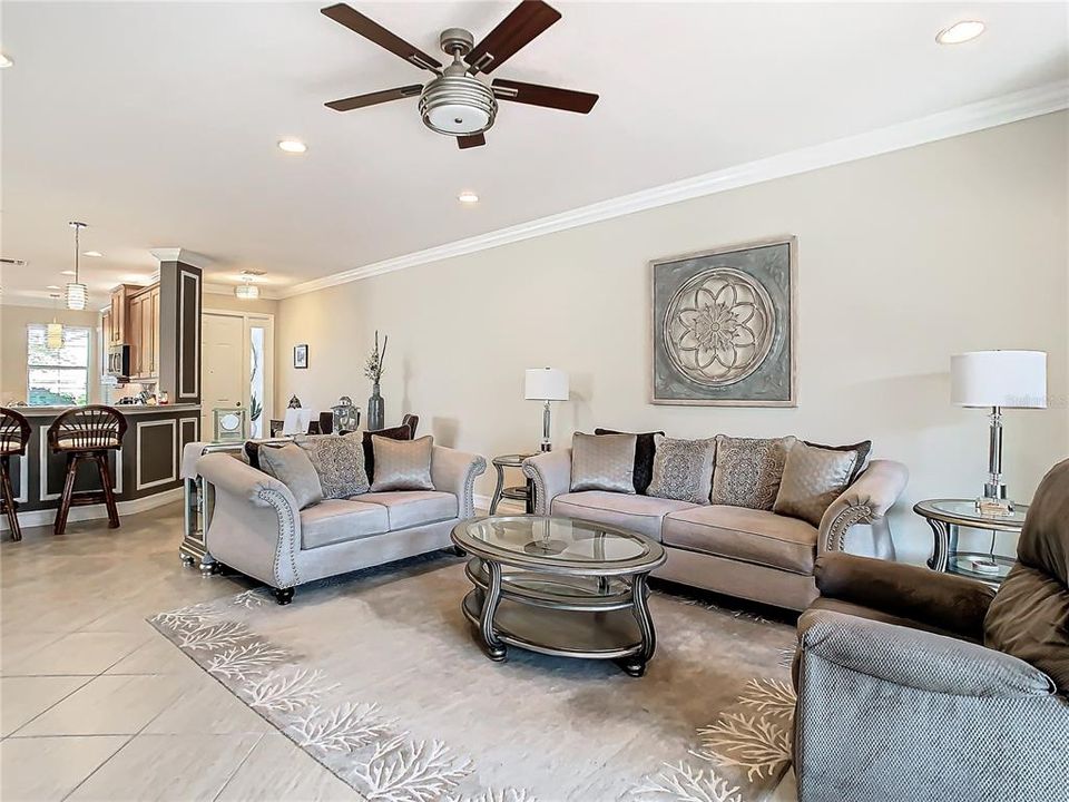 For Sale: $325,000 (3 beds, 2 baths, 1800 Square Feet)