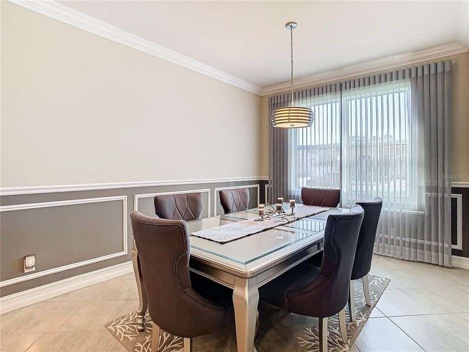 For Sale: $325,000 (3 beds, 2 baths, 1800 Square Feet)