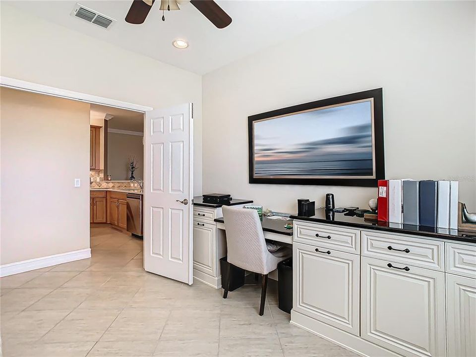 For Sale: $325,000 (3 beds, 2 baths, 1800 Square Feet)
