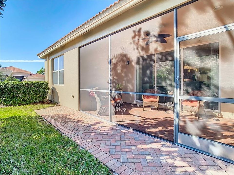 For Sale: $325,000 (3 beds, 2 baths, 1800 Square Feet)